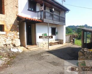 Vista exterior de Casa o xalet en venda en Oviedo  amb Terrassa