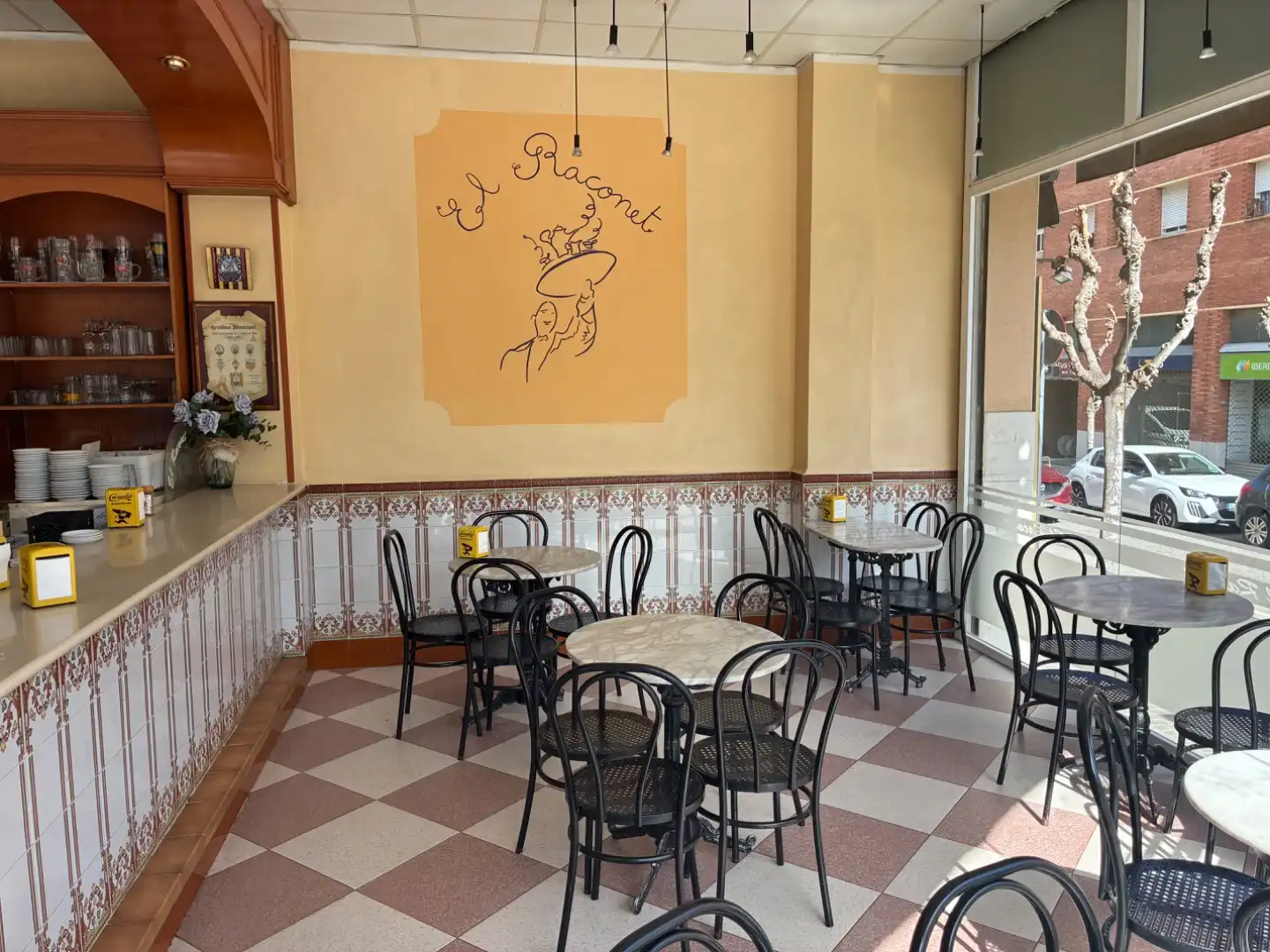 Business premises for transfer in Carrer de la Plaça 97-93, imagen 3