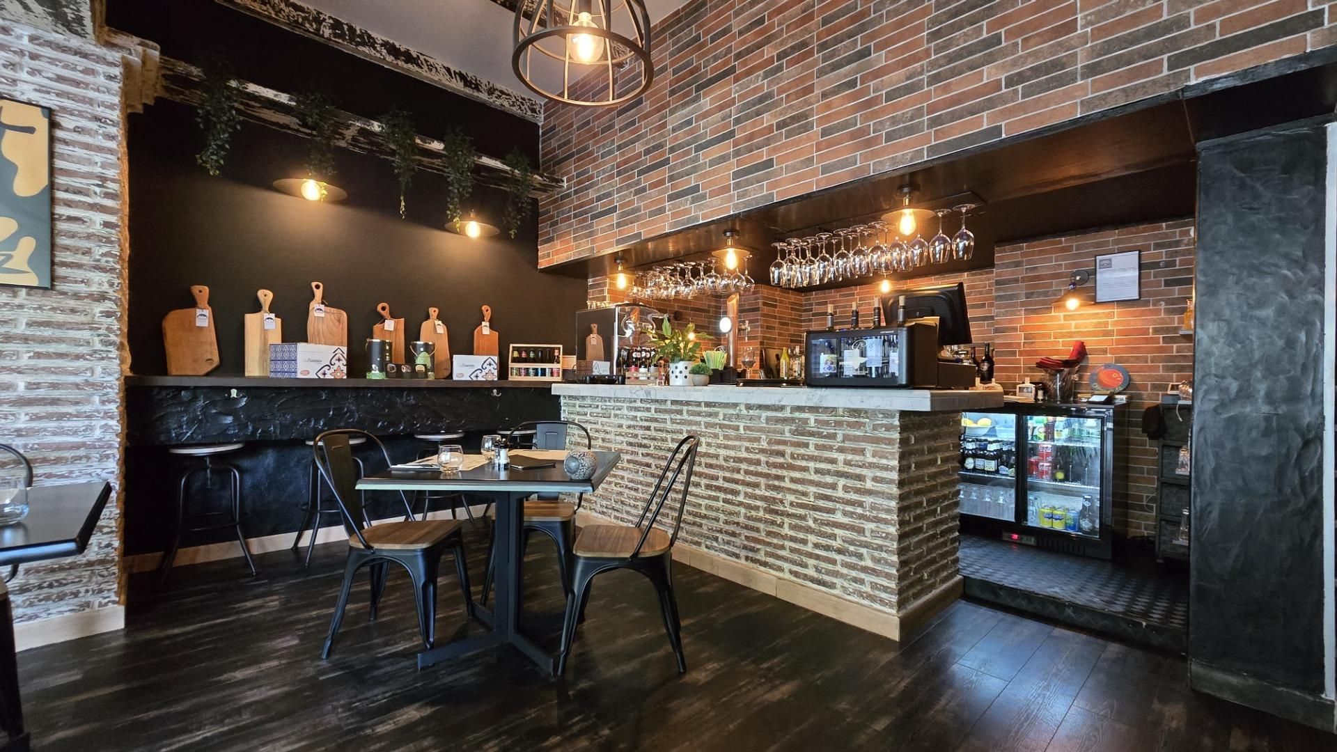 Local en traspaso en Marbella con Aire acondicionado y Amueblado