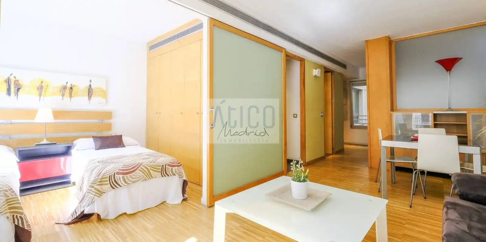 Dormitori de Apartament de lloguer en Madrid amb Aire condicionat, Calefacció i Terrassa