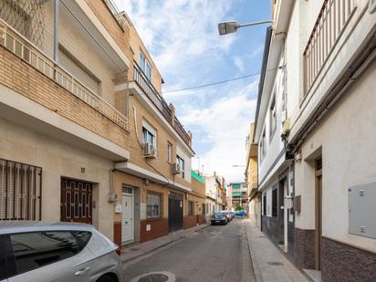 Exterior view of Single-family semi-detached for sale in  Granada Capital  with Air Conditioner and Terrace