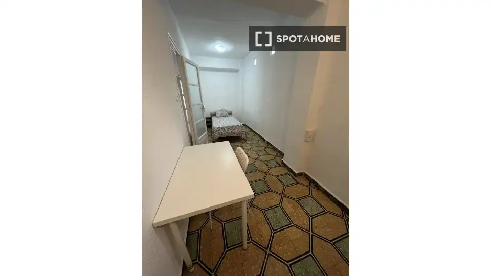 Schlafzimmer von Wohnung zur Miete in Serra mit Klimaanlage, Heizung und Möbliert