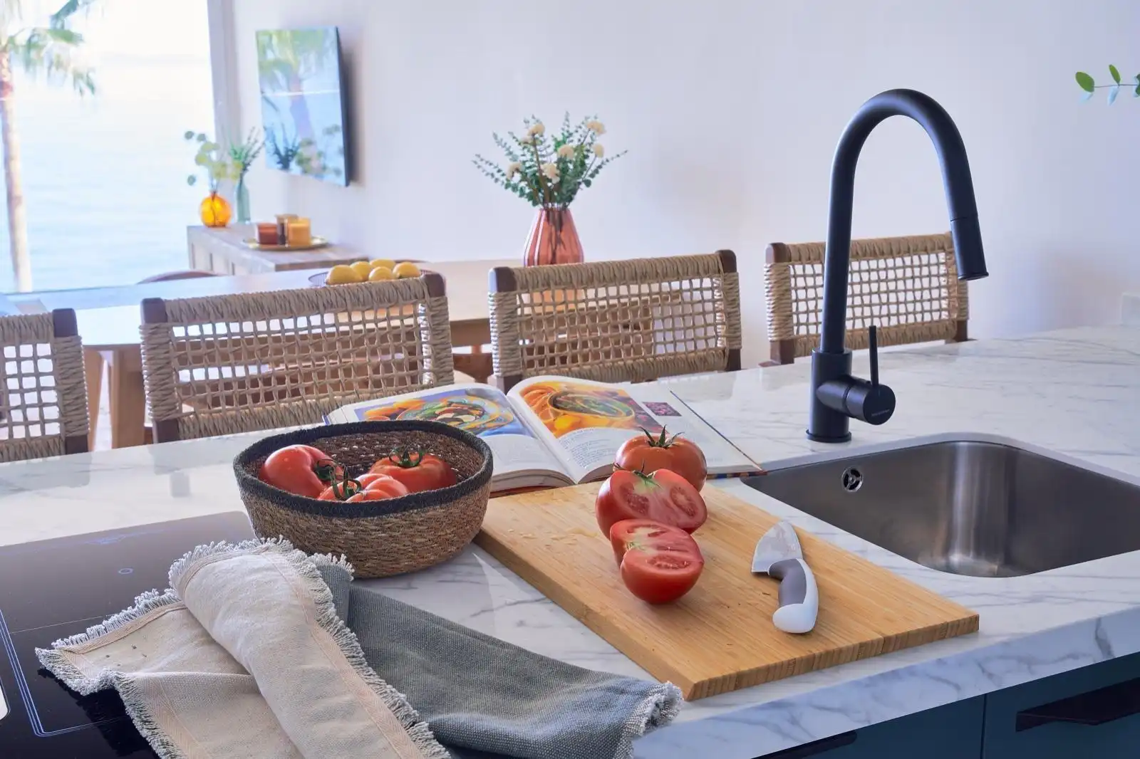 Cuina de Apartament de lloguer en Benalmádena amb Aire condicionat, Terrassa i Moblat