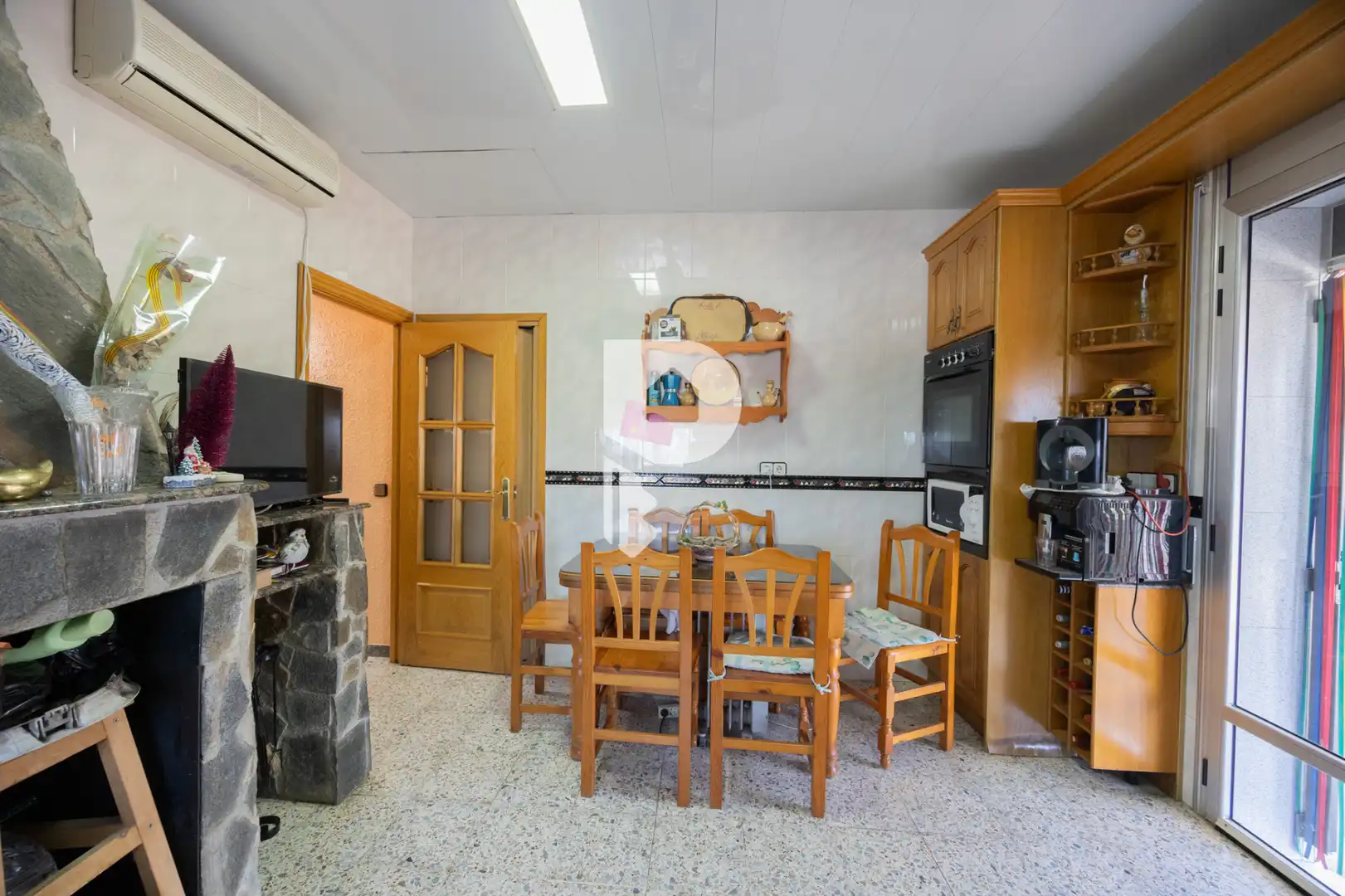Cuina de Casa o xalet en venda en Sant Andreu de la Barca amb Aire condicionat, Calefacció i Jardí privat