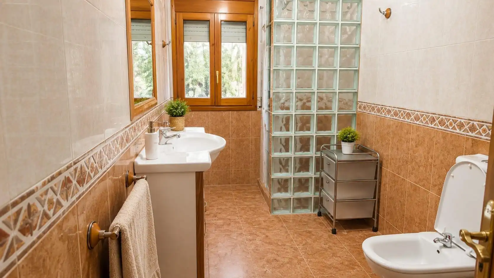 Bathroom of Houses for sale in Mediona  with Heating, Private garden and Terrace