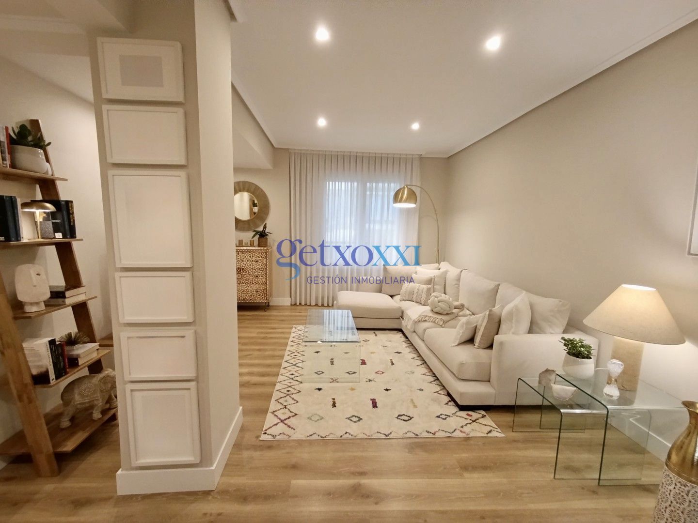 Sala de estar de Piso en venta en Getxo  con Terraza, Trastero y Amueblado