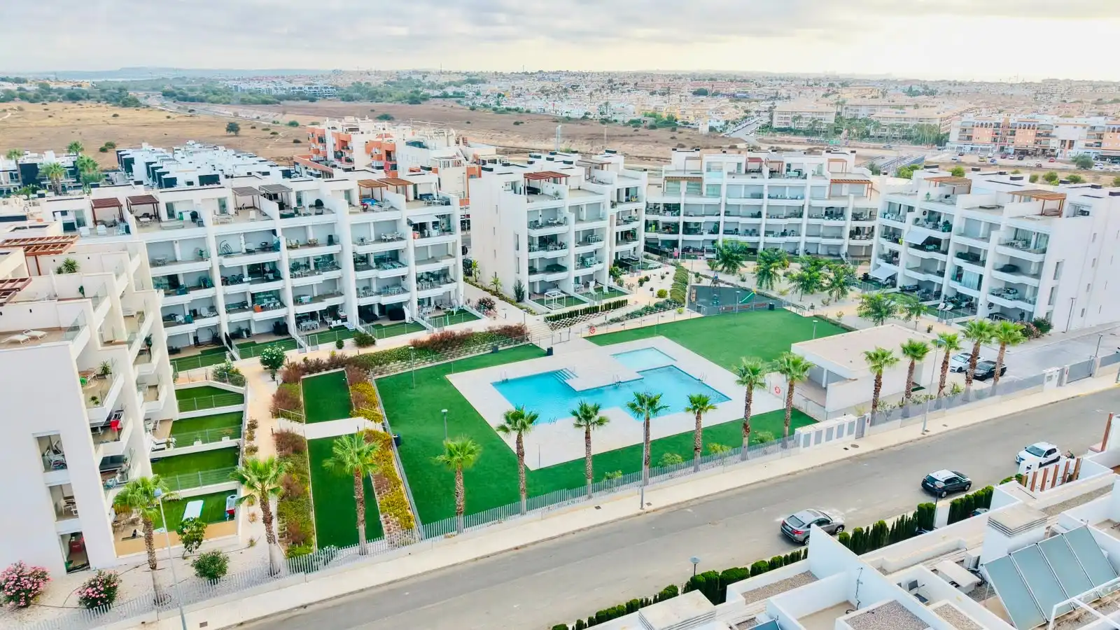 Apartment with pool for sale in Orihuela Costa
