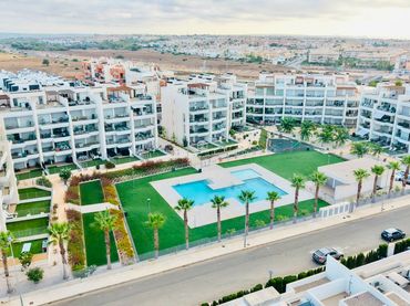 Apartment mit Pool zum Verkauf in Orihuela Costa