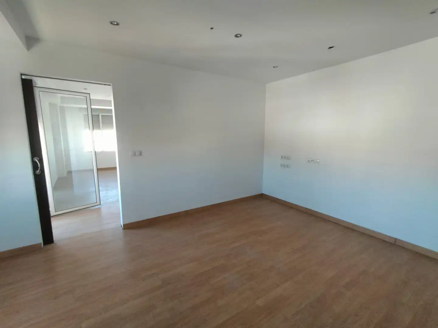 Piso en venta en Elda con Balcón y Alarma