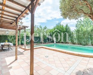 Jardí de Casa o xalet en venda en Paterna amb Aire condicionat, Calefacció i Terrassa