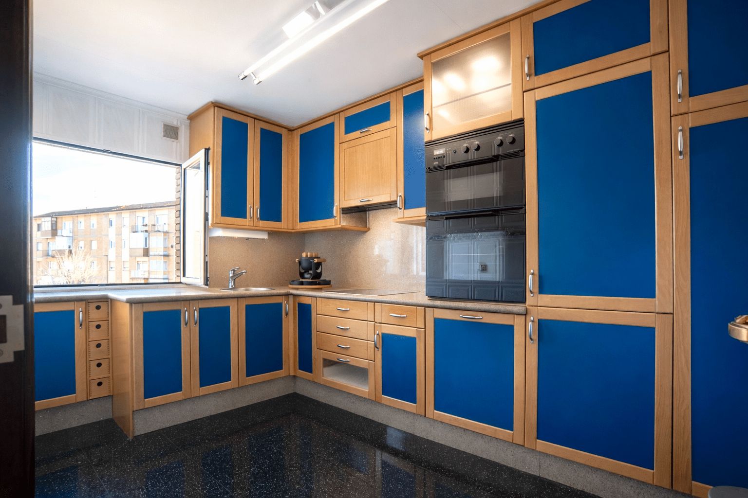 Kitchen of Flat for sale in Gijón   with Heating, Furnished and Oven