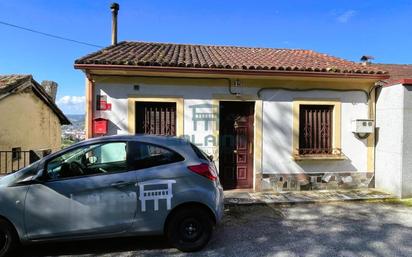 Vista exterior de Casa o xalet en venda en Ourense Capital  amb Calefacció i Jardí privat
