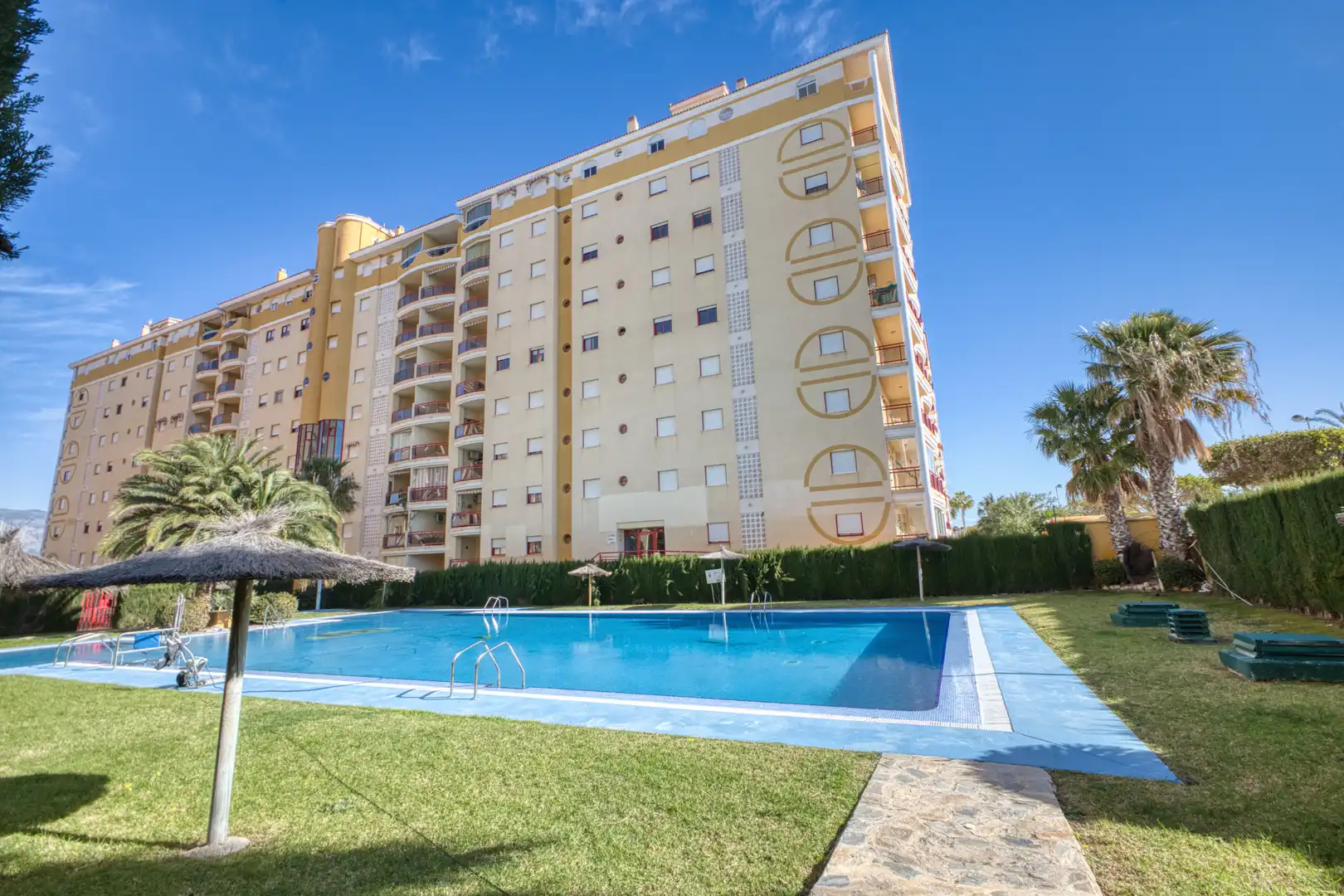 Piscina de Piso en venta en Villajoyosa / La Vila Joiosa con Terraza, Horno y Piscina comunitaria