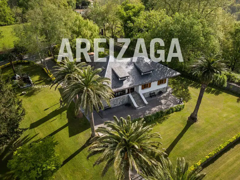 Vista exterior de Casa o chalet en venta en Errenteria con Calefacción, Terraza y Piscina