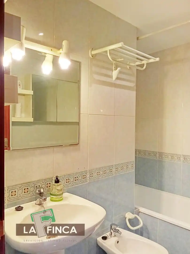 Baño de Piso en venta en Castrillón con Calefacción, Parquet y Terraza