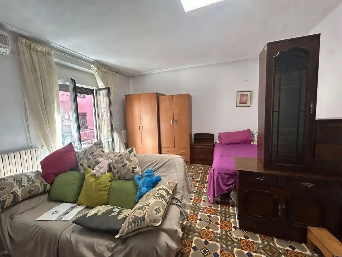 Schlafzimmer von Wohnung zum Verkauf in Tudela mit Klimaanlage, Heizung und Terrasse