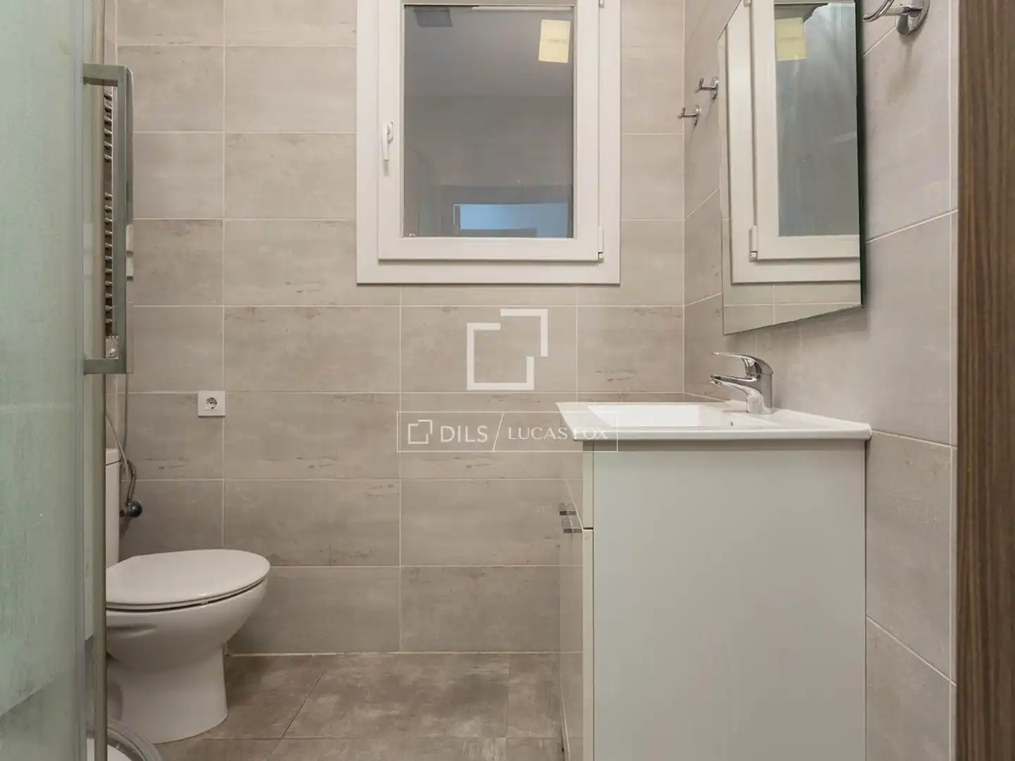 Baño de Piso en venta en Barcelona con Calefacción, Parquet y Amueblado