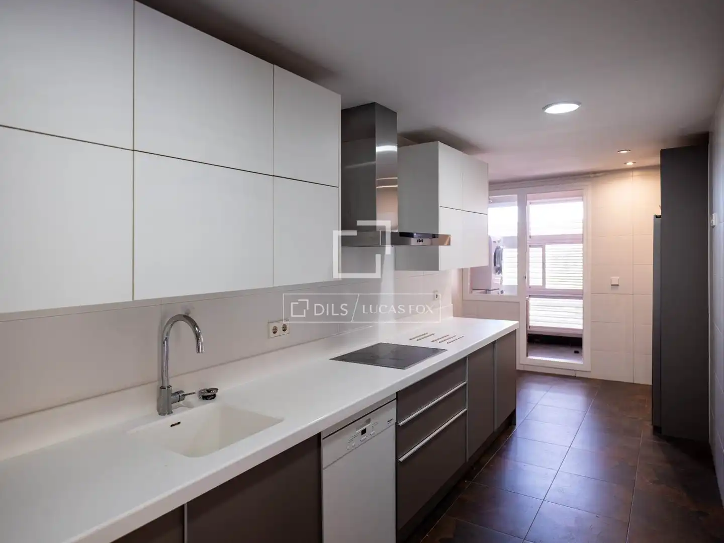 Küche von Wohnung zur Miete in Majadahonda mit Klimaanlage, Heizung und Privatgarten