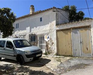 Vista exterior de Finca rústica en venda en Alcalá la Real amb Piscina