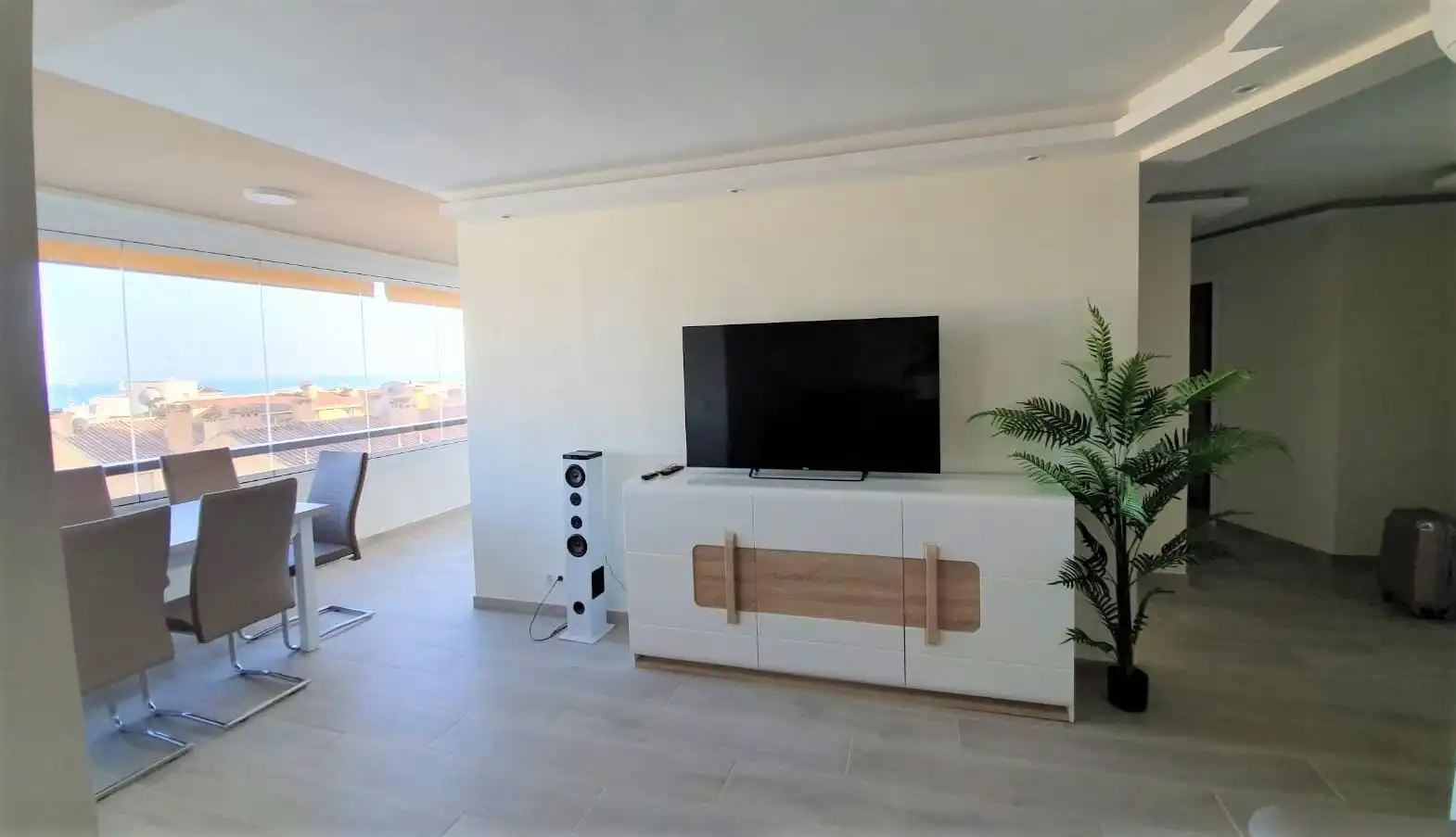 Wohnzimmer von Wohnung zur Miete in Torremolinos mit Klimaanlage, Heizung und Terrasse