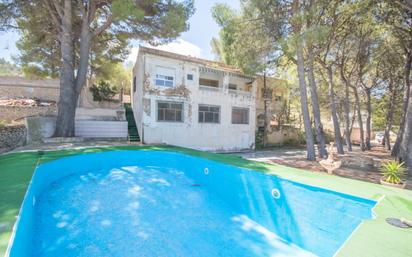 Jardí de Finca rústica en venda en Petrer amb Piscina