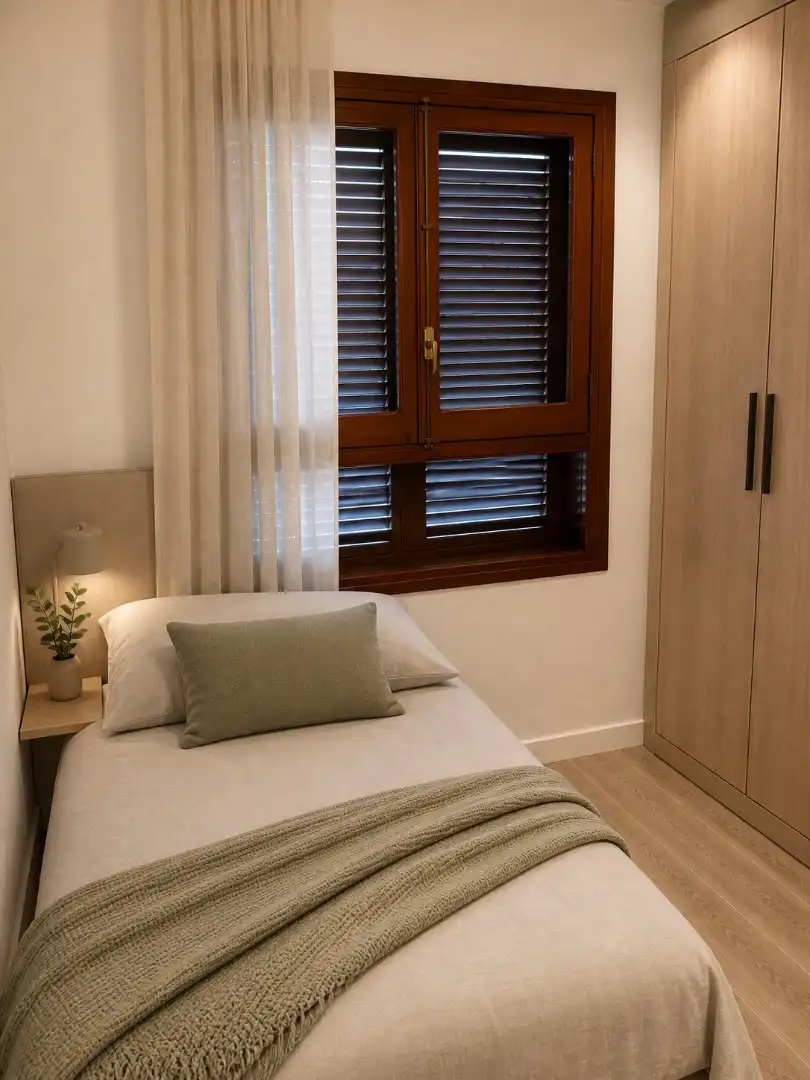 Dormitori de Casa adosada en venda en El Puig de Santa Maria amb Aire condicionat, Jardí privat i Terrassa