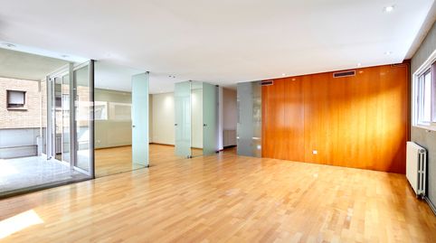 Foto 2 von Wohnung zum Verkauf in Carrer de Pau Alcover, Les Tres Torres, Barcelona Capital