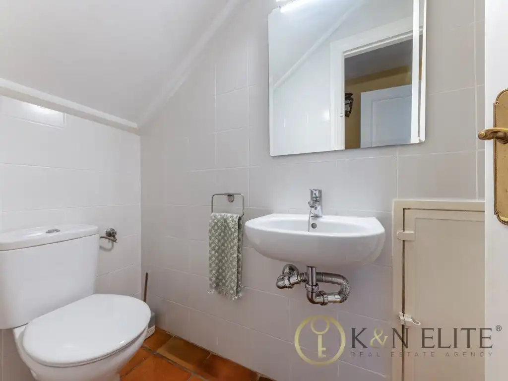 Bany de Casa o xalet en venda en Alicante / Alacant amb Aire condicionat, Jardí privat i Terrassa