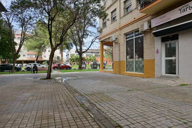 Local comercial en Alquiler en Colores -  Entreparques
