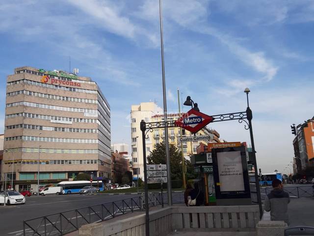 Piso en Venta en Cuatro Caminos - Azca