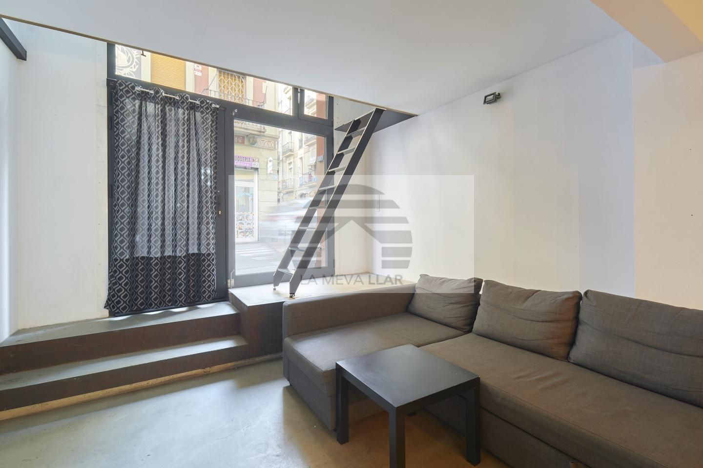 Sala d'estar de Planta baixa en venda en  Barcelona Capital