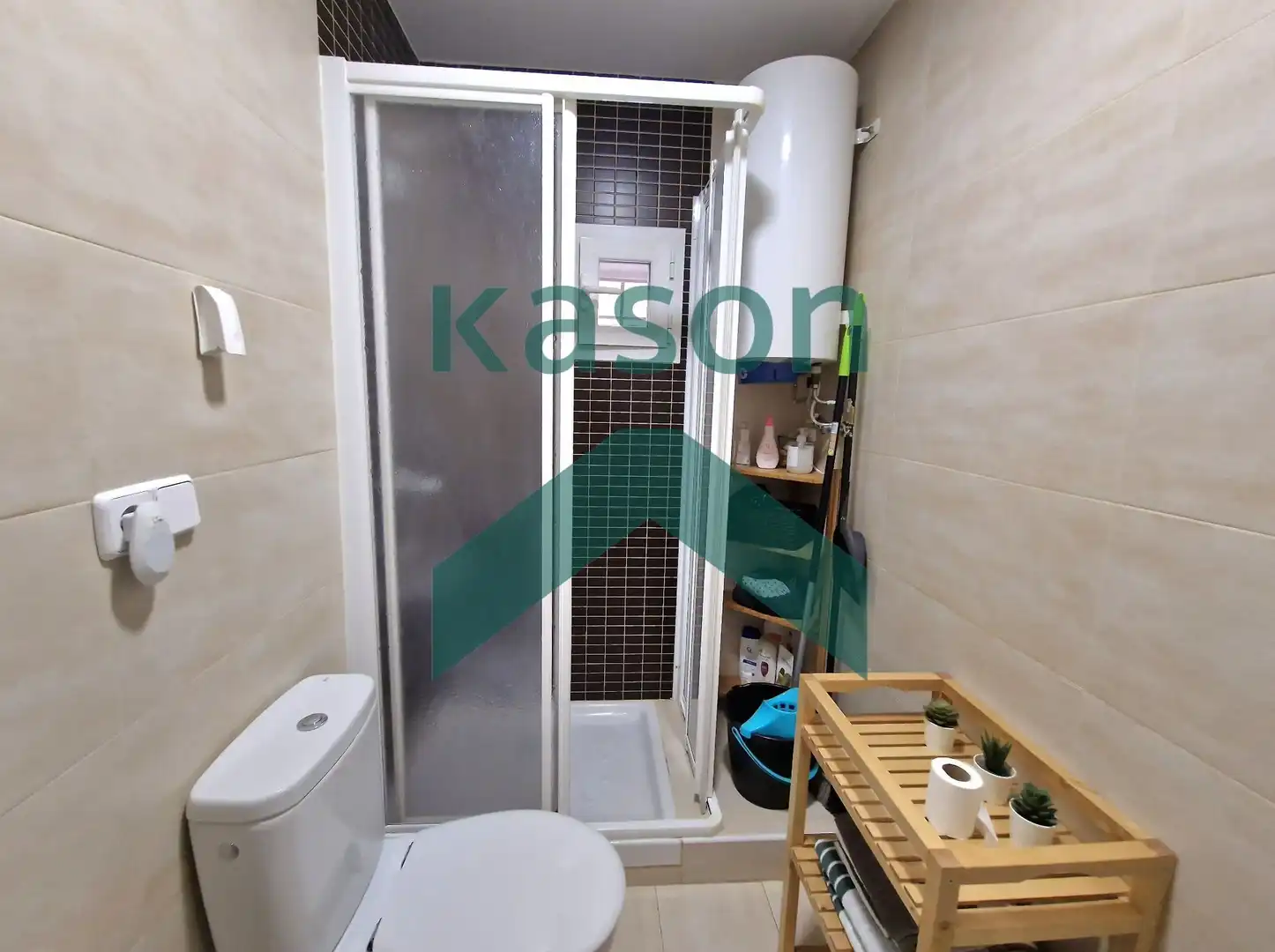 Bany de Apartament de lloguer en Madrid amb Calefacció i Moblat