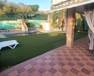 Garden of House or chalet for sale in Casarrubios del Monte  with Air Conditioner, Heating and Private garden