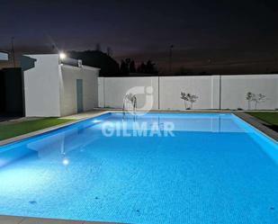 Piscina de Casa o xalet de lloguer en Chiclana de la Frontera amb Terrassa i Piscina