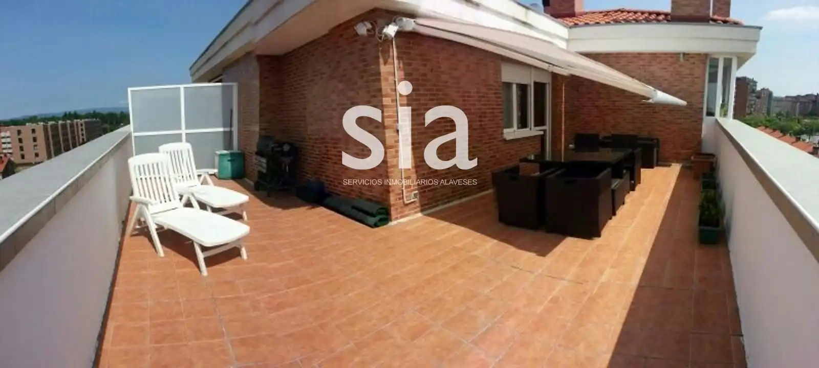 Terrasse von Dachboden zum Verkauf in Vitoria - Gasteiz mit Heizung, Terrasse und Abstellraum