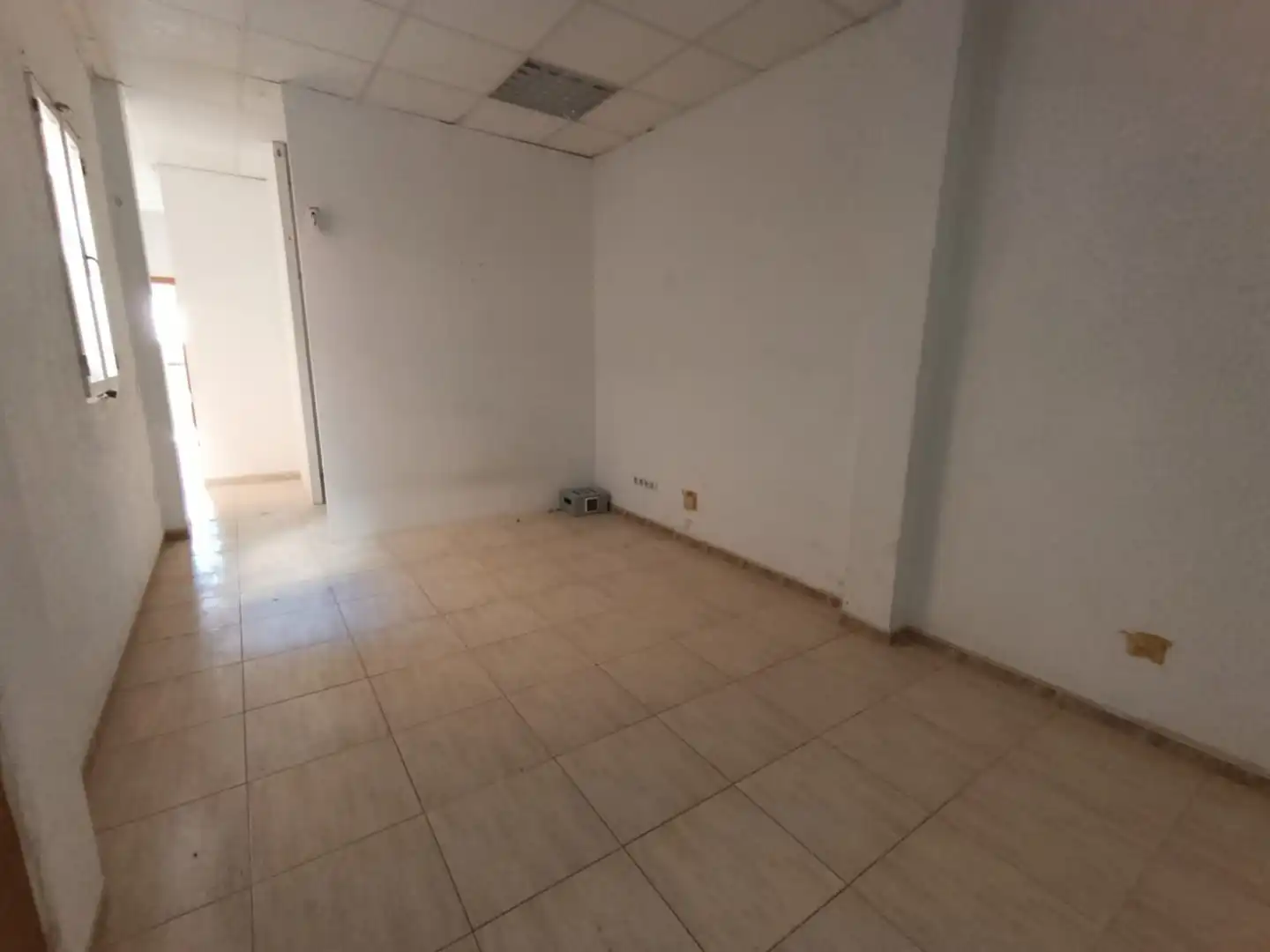 Local comercial en venda a Llevant, imagen 3