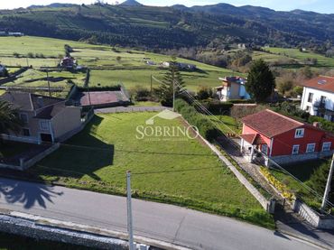 Terreno residencial en venta en Calle Villanueva de Colombres 0