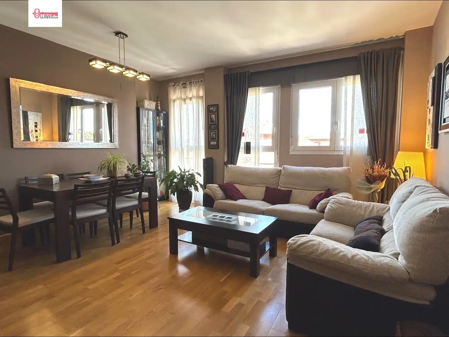 Wohnzimmer von Wohnung zum Verkauf in Burgos mit Heizung, Parkett und Abstellraum