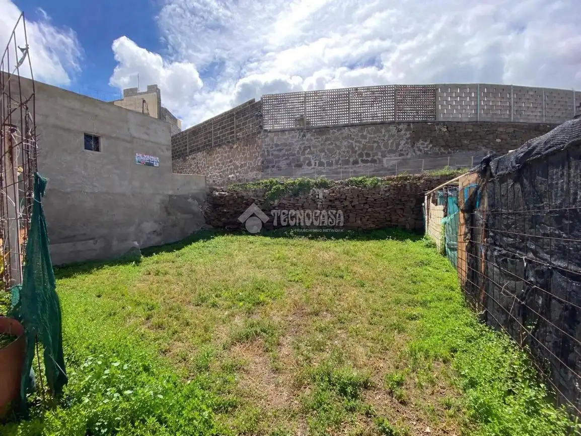 Land for sale in Gáldar