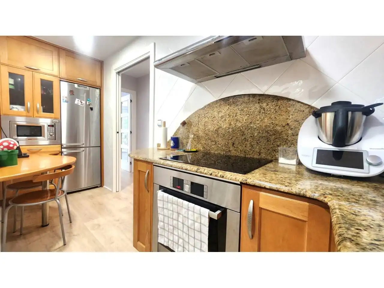 Kitchen of Flat for sale in Barcelona  with Air Conditioner, Parquet flooring and Terrace