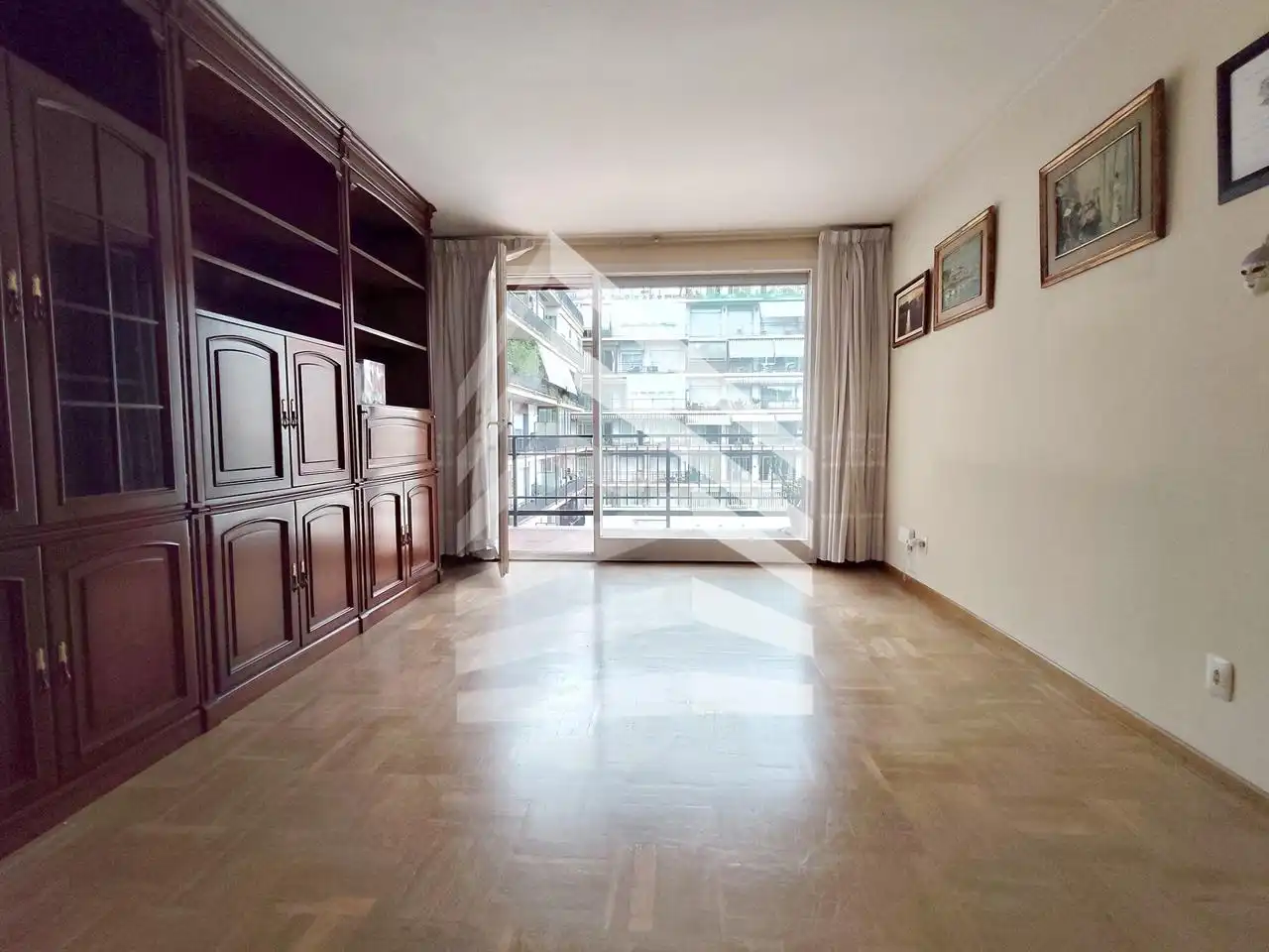 Piso con terraza en venta en Gran Via de Carles III