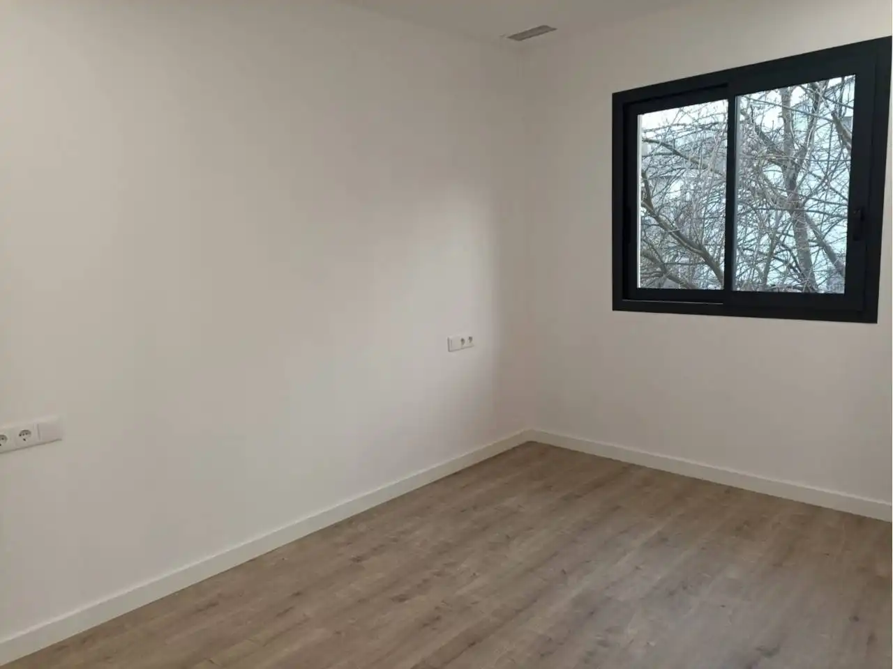 Dormitori de Casa adosada en venda en Olot amb Aire condicionat, Calefacció i Jardí privat