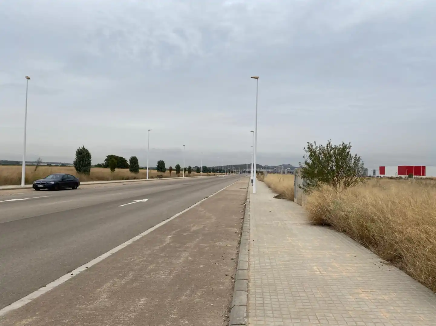 Vista exterior de Terreny en venda en Llíria