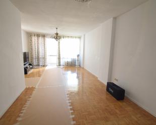 Living room of Flat for sale in  Madrid Capital  with Terrace