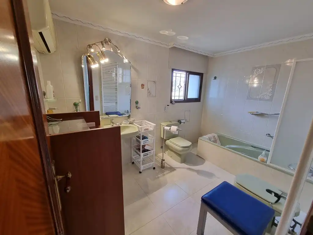 Bathroom of Houses for sale in Vilafortuny - Cap de Sant Pere