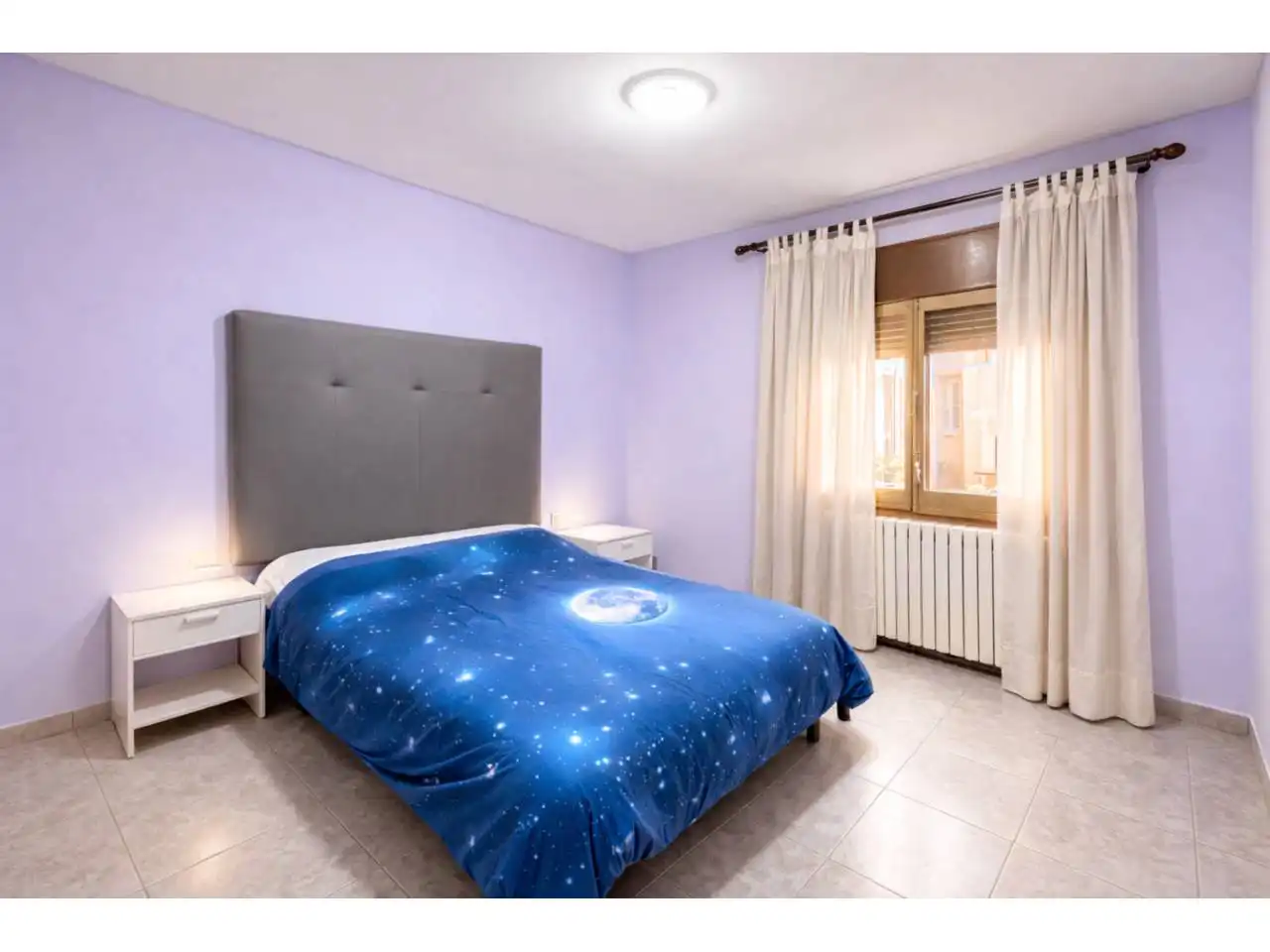 Habitación de Casa adosada en venta en Olot con Calefacción, Jardín privado y Terraza