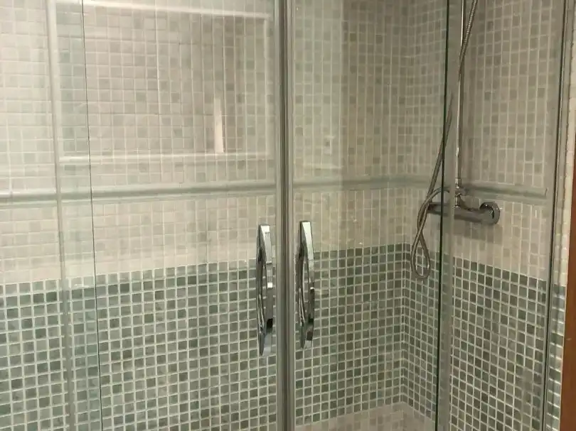 Bany de Pis en venda en Paracuellos de Jarama amb Piscina