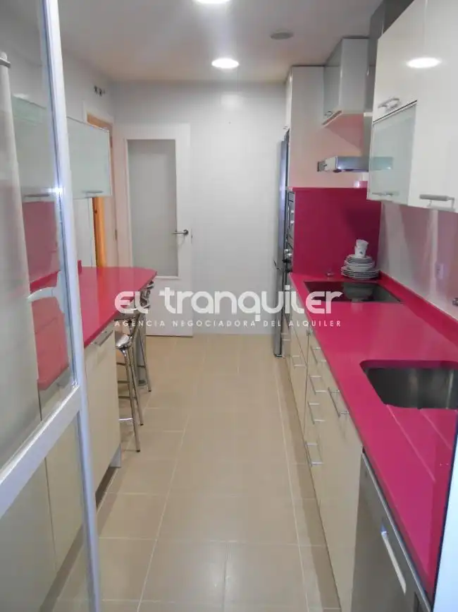 Cuina de Pis de lloguer en Alcorcón amb Aire condicionat, Traster i Rentadora
