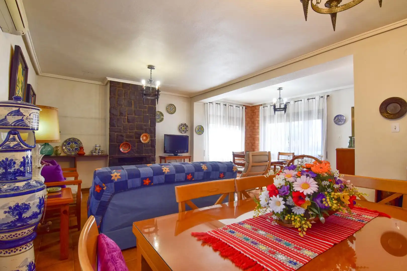 Sala de estar de Casa o chalet en venta en Montserrat con Aire acondicionado, Calefacción y Trastero