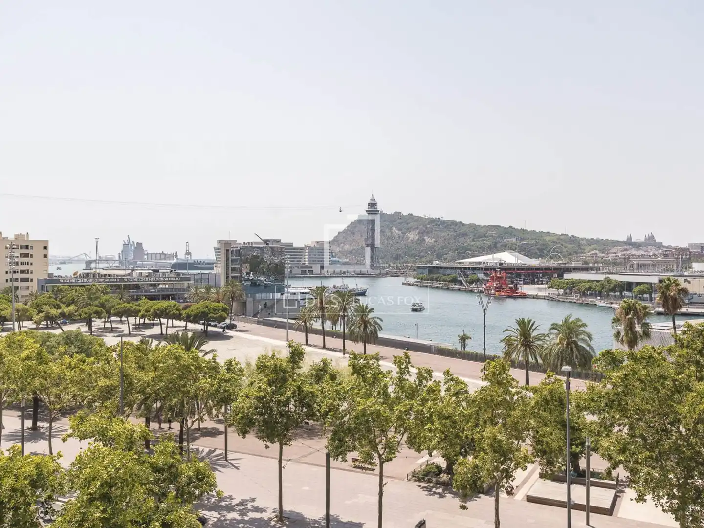 Vista exterior de Àtic en venda en Barcelona amb Aire condicionat, Calefacció i Parquet